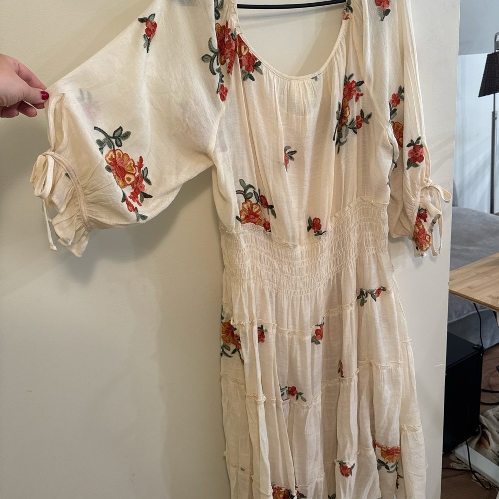 SOLD Anthropologie Cream Floral Embroidered Dress - Picture 6 of 6